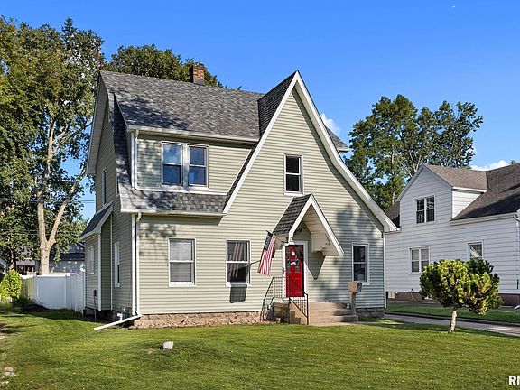 2nd image of 1112 Summer St