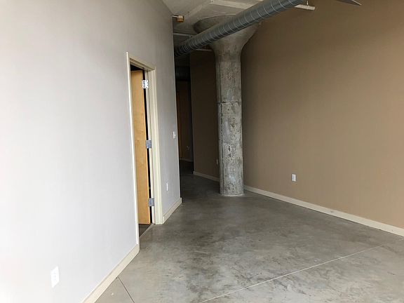 3rd image of 1611 Locust St Suite 602