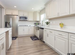 977 Almond Dr, Oakley, CA 94561