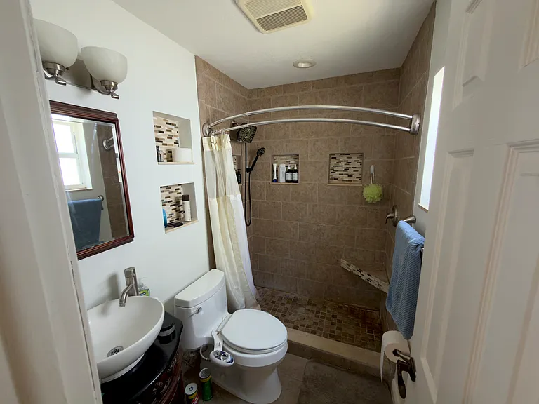 206 N Beverly Ave — Photo 11