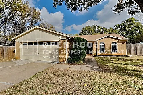 4819 Butterfield Rd Photo 1