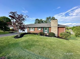 230 Maple Dr, Gallipolis, OH 45631