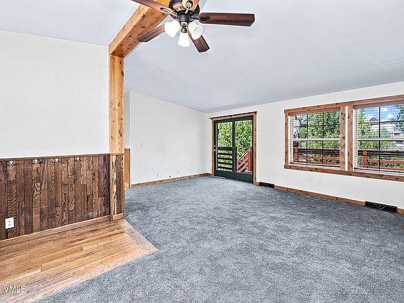 4th image of 861 Sunset Ln