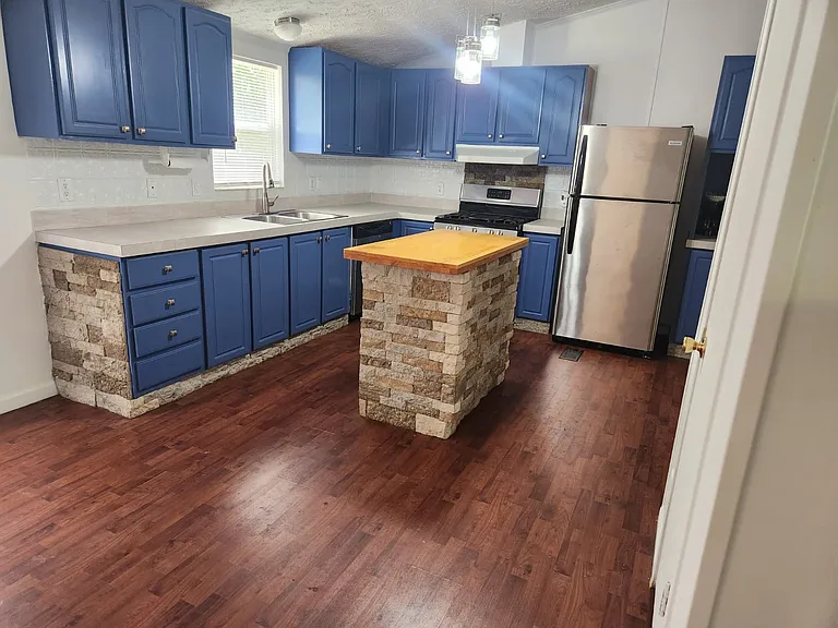 1630A Lake Cunningham Rd — Photo 2