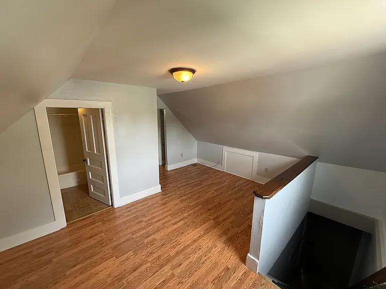 88 Roxbury St #3 — Photo 3