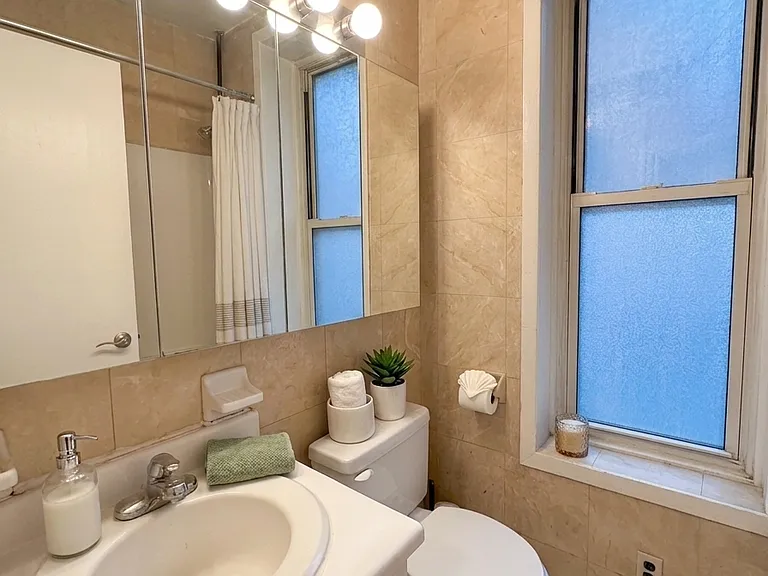 517 E 81st St #5E — Photo 5
