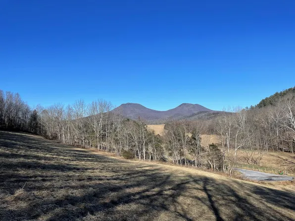 13 Pearl Ridge Ln, Lexington, VA 24450