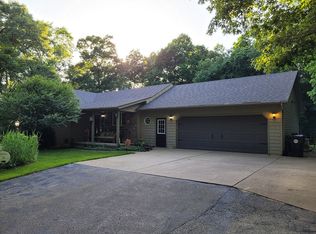 256 W Forrest Dr, Metamora, IL 61548