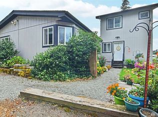 18601 72nd Ave NE, Kenmore, WA 98028