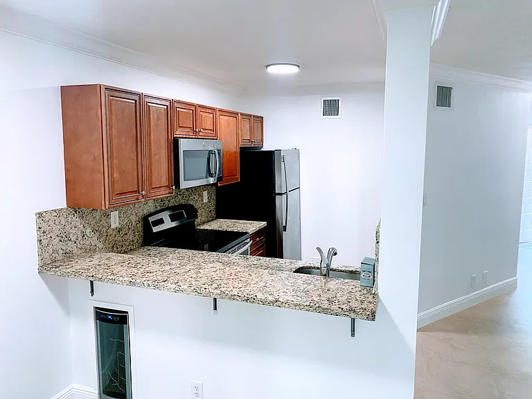 13949 SW 91st Ter #13949 — Photo 16