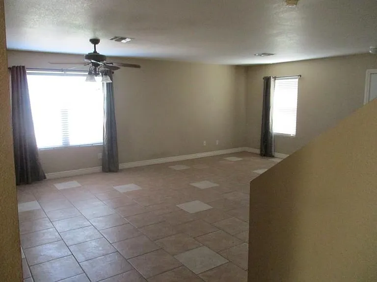 642 S Concord St — Photo 13