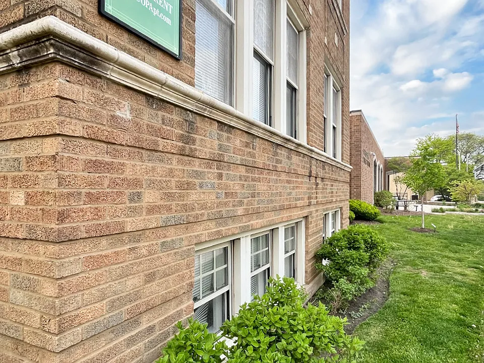 532 Des Plaines Ave.