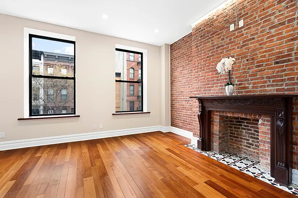 Rented by Corcoran | media 32