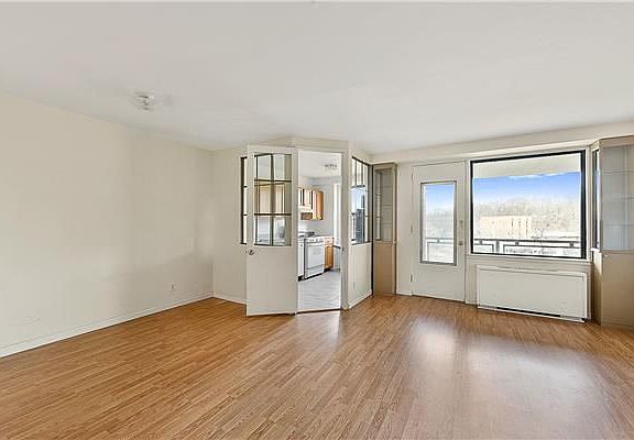 4th image of 4901 Henry Hudson Pkwy W APT 7D