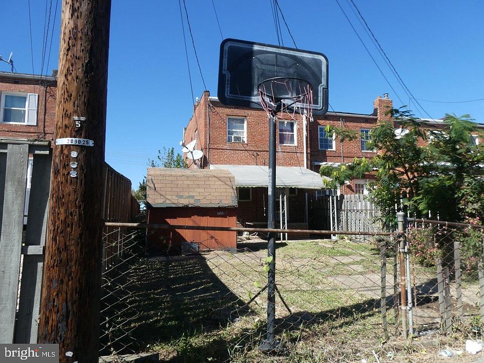 2nd image of 7749 E Baltimore St