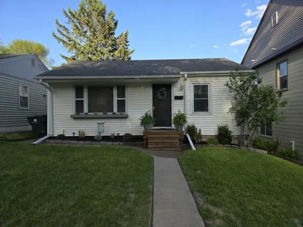 4420 Van Buren St, Sioux City, IA 51108