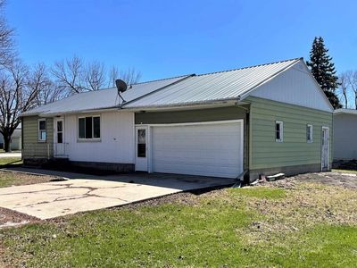 406 5th St, Bode, IA, 50519