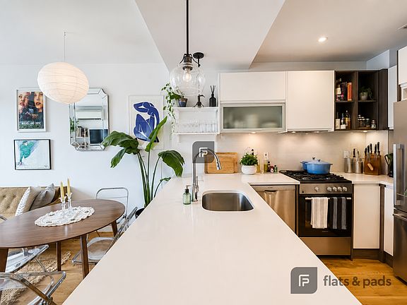 3rd image of 740 Dekalb Ave #304