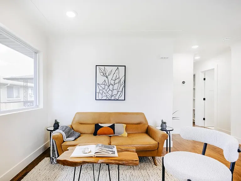 1365 S Grant St — Photo 3