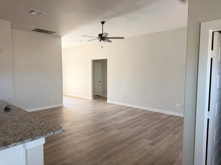 5920 Woodpecker Way — Photo 3