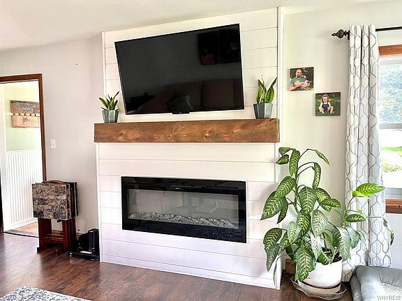 4th image of 4384 S Park Ave