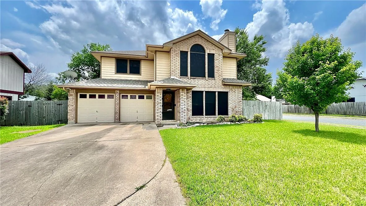 3 bed, 2.5 bath, 1510 sqft, $1,900 — Photo 2