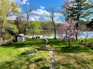 34 Twin Lakes Rd, South Salem, NY 10590