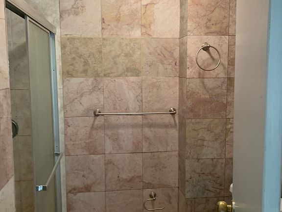 2nd image of 308 Knickerbocker Ave #3