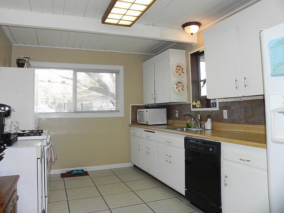 4th image of 1460 Ashland Dr