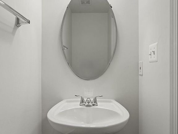 4th image of 13005 Cordelia Ct