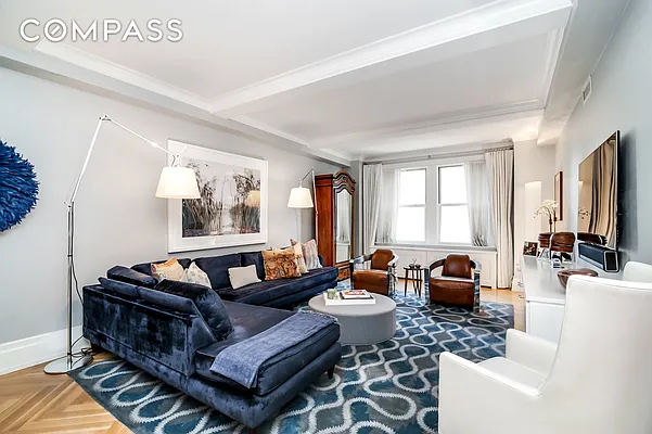 Sold by Compass | media 18