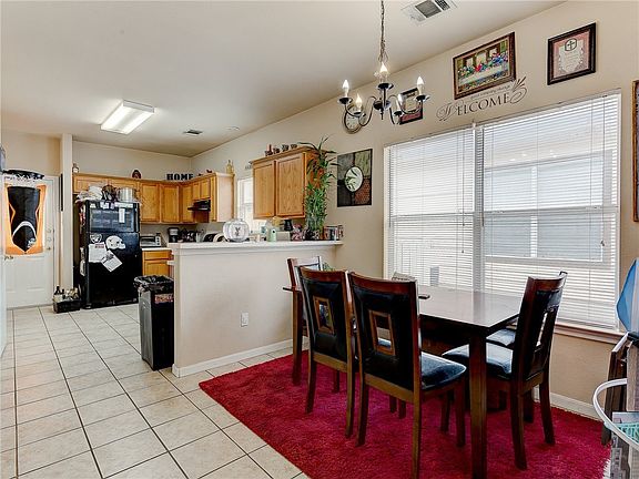 2nd image of 2805 Southampton Way APT B