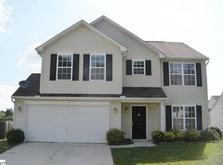 221 Garfield Ln, Simpsonville, SC 29681