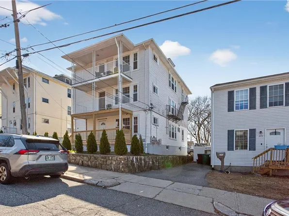 277 Ward St, Woonsocket, RI 02895