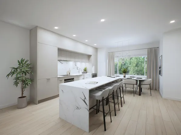 433 E 3rd St #111, North Vancouver, BC V7L 1G3