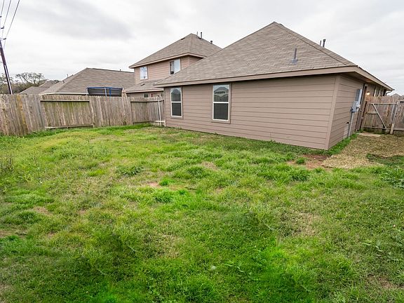5th image of 5414 Aranas Ln