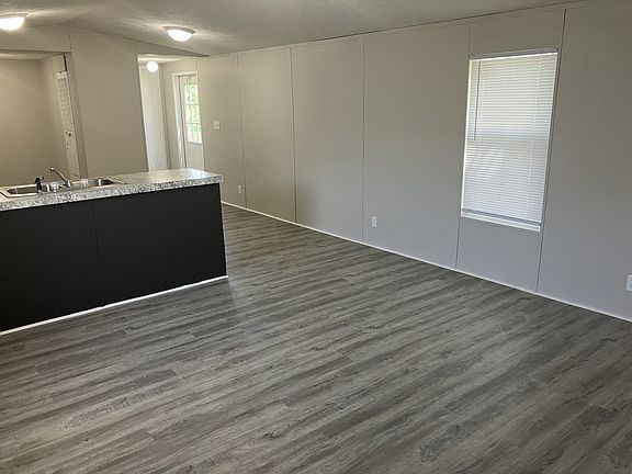 2nd image of 500 W Payton St #2