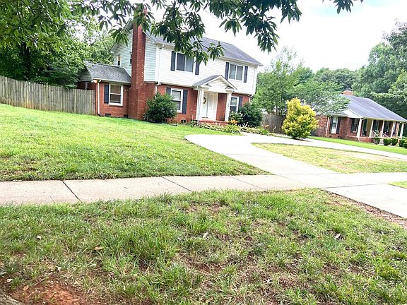 Lot Parking Lot Circle, Drive