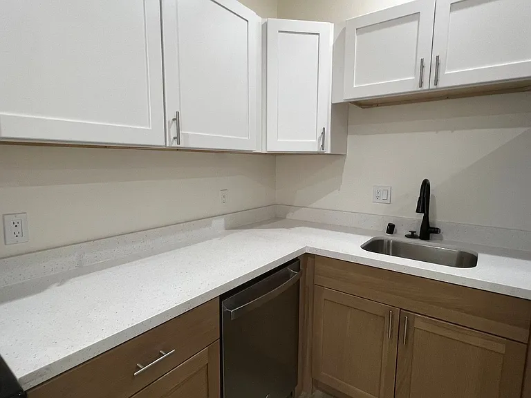 1823 P Street — Photo 31