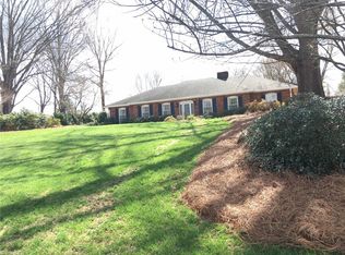 5930 Puritan Ln, Winston Salem, NC 27103