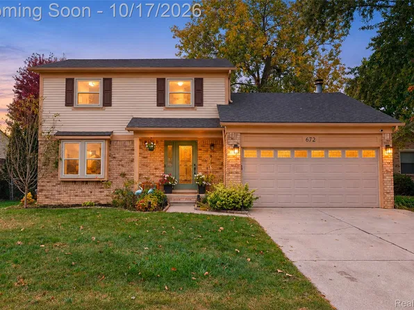 672 Stonehenge Dr, Canton, MI 48188
