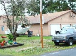 319 7th St, Hammond, OR 97121
