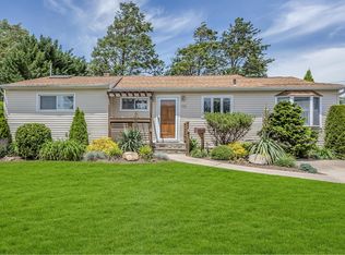 110 Morton Blvd, Plainview, NY 11803