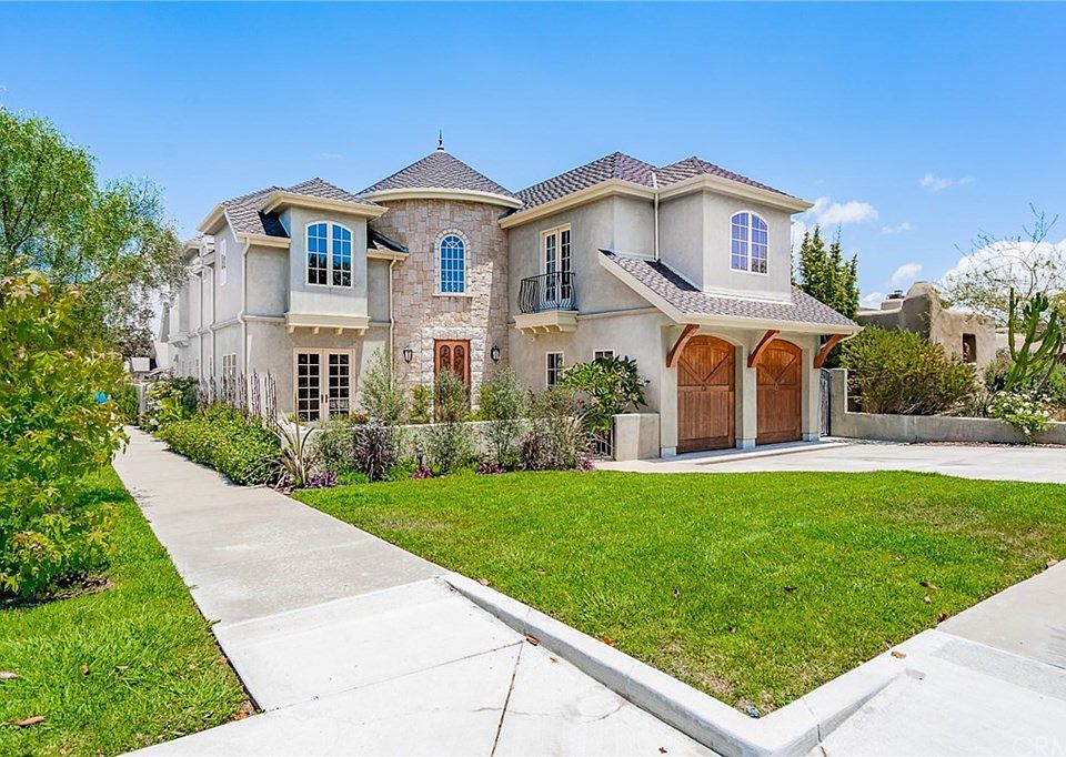 1st image of 380 Panama Ave