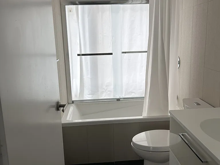 15 Grenville St #2303 — Photo 11