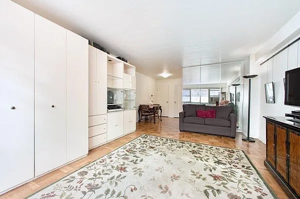 Rented by Owner | media 16