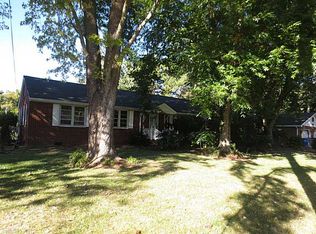 15 Willow Rd, Hampton, VA 23664