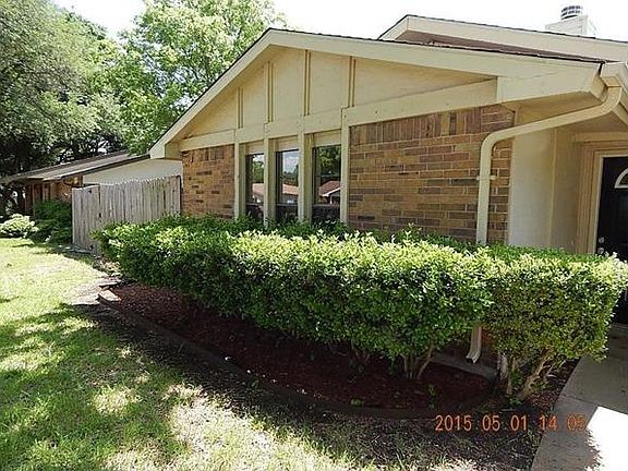 2nd image of 2916 White Oak Dr