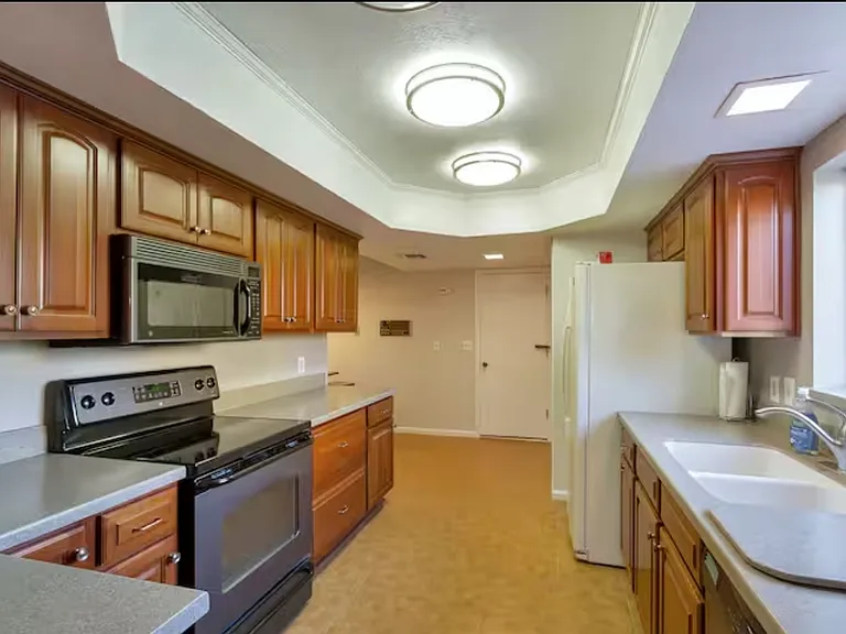 7647 E Medlock Dr — Photo 12