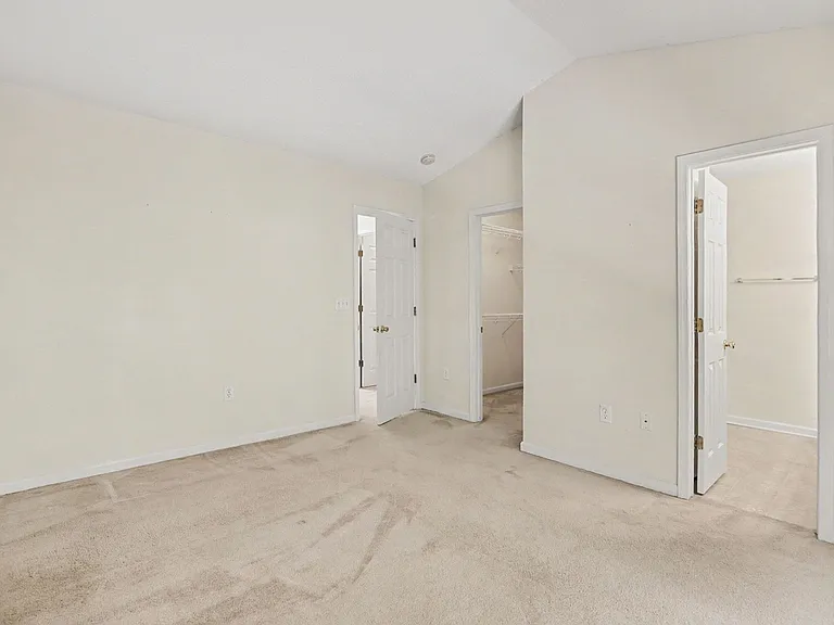 1043 Penny Ln — Photo 13